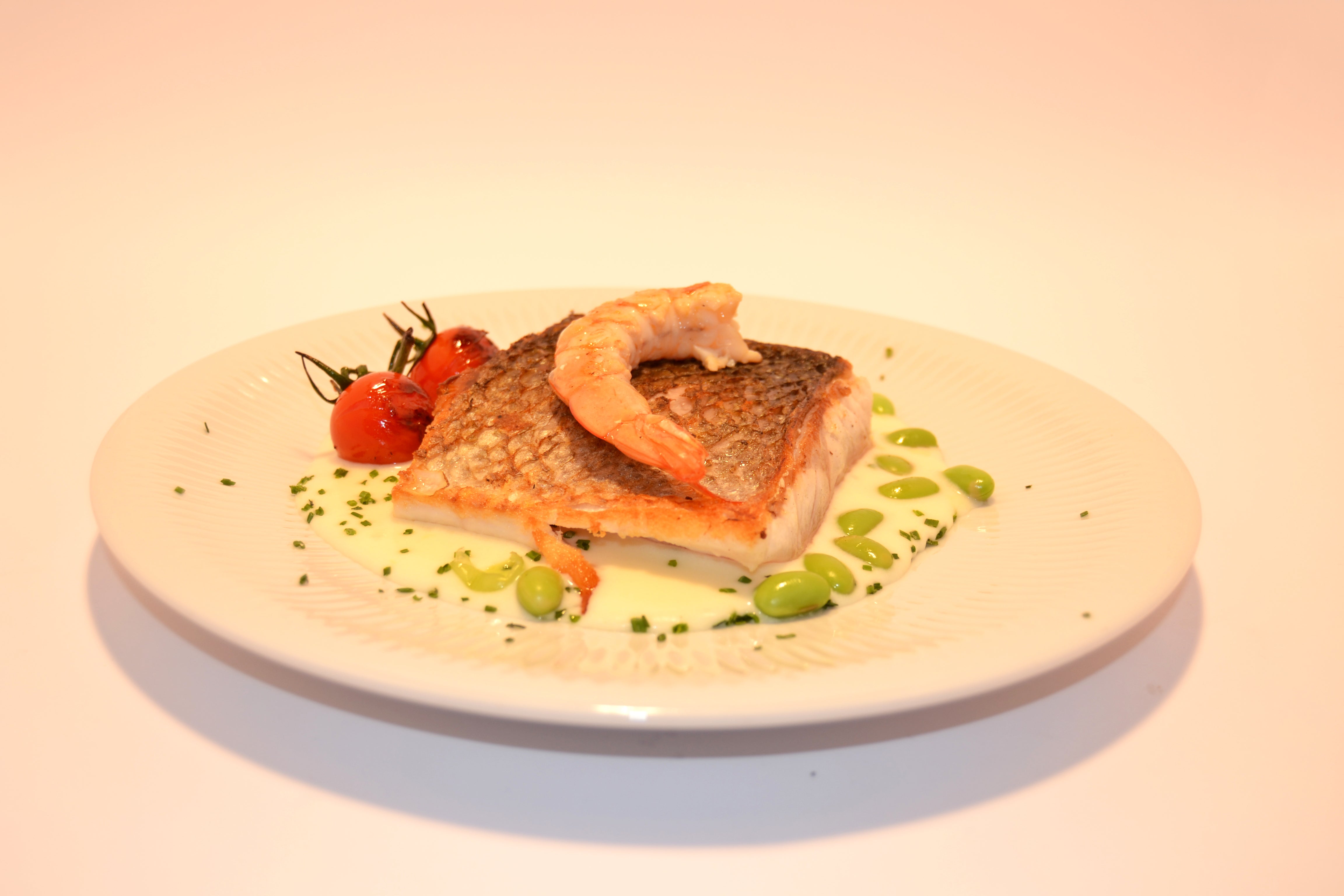 3. Lubina salvaje con crema de patata a la trufa