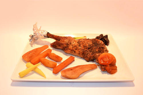 2. Paletilla lacada a 60º, castañas y tirabeques naturales