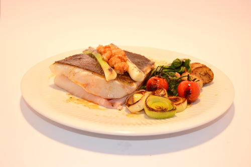 3. Rodaballo al horno con verduritas baby y pilpil de camarones.