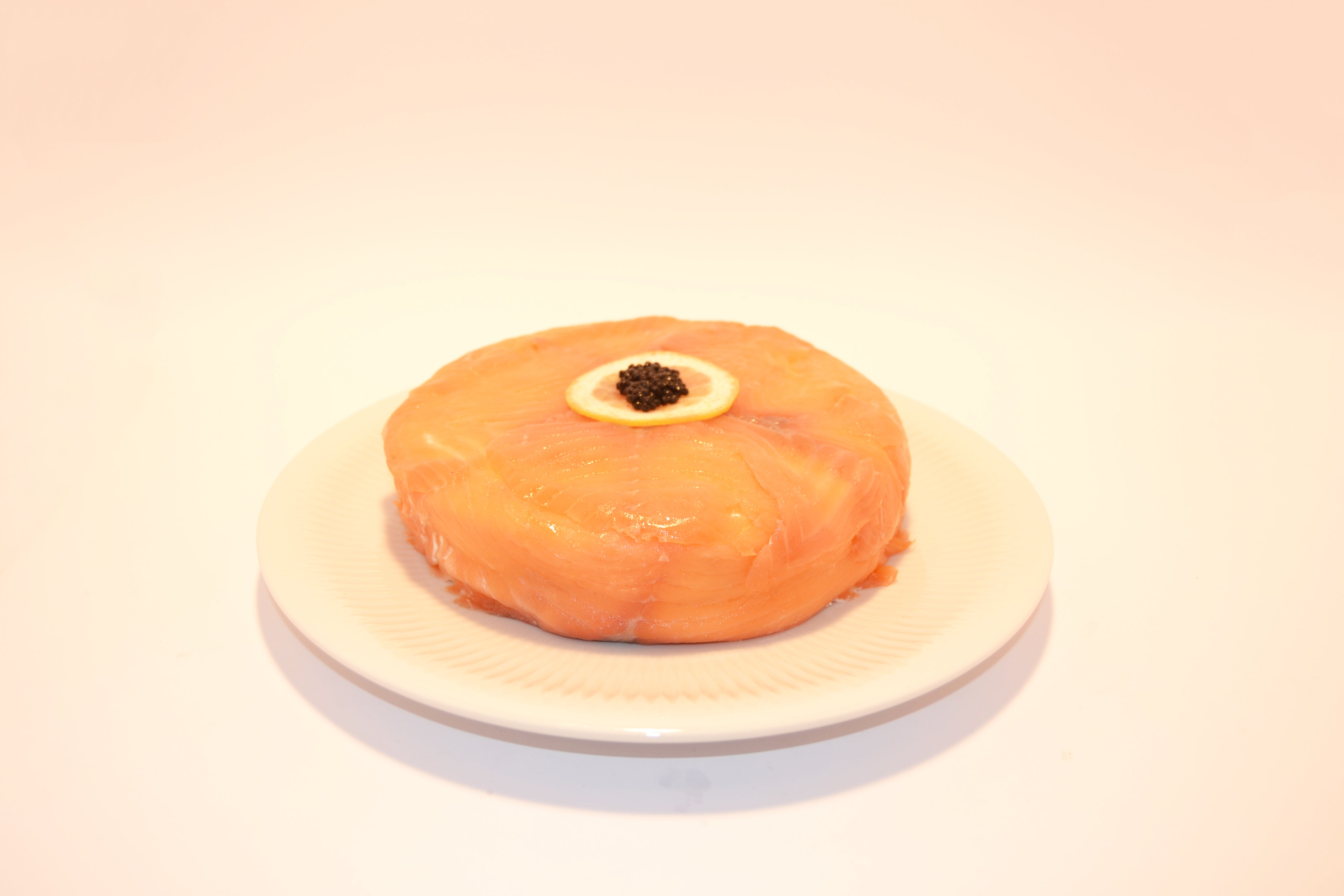 1. Ponche de salmón ahumado con caviar